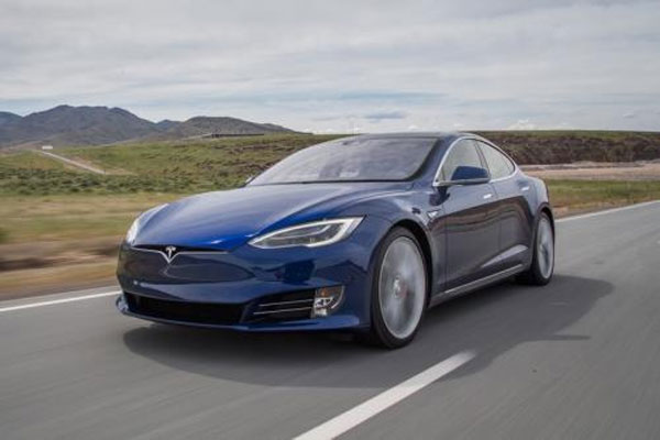 特斯拉Model S降价人民币2.3万元，国产标准续航版起售价为32.8万元